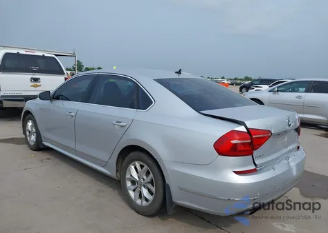 2016 Volkswagen Passat 1.8T S z USA, uszkodzony, nr VIN 1VWAT7A35GC003544